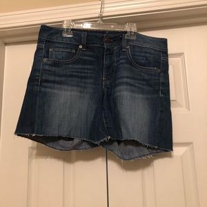 Women’s Medium Wash Jean Shorts - Great Condition